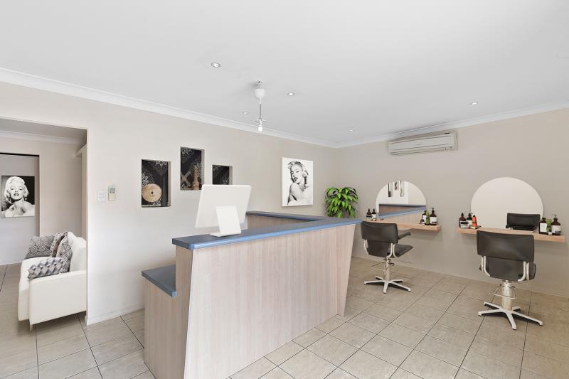 Click to view all images 29 - 31 Berserker Street Berserker QLD 4701 - Image 1