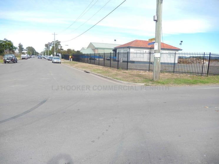 Click to view all images Penrith NSW 2750 - Image 2