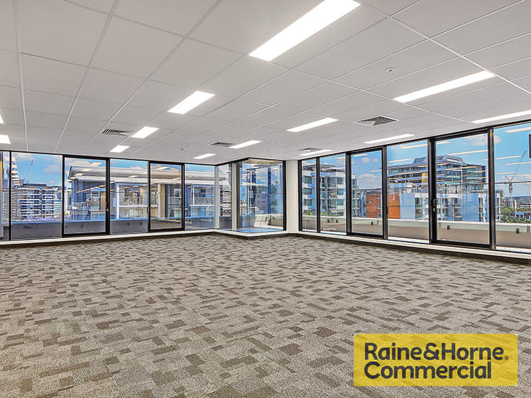 Click to view all images 1/424 Upper Roma Street Milton QLD 4064 - Image 3