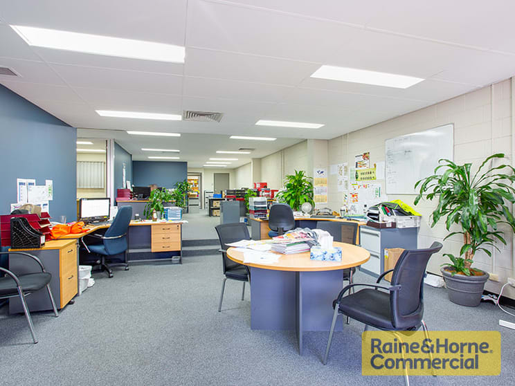 38 Walker Street Tennyson QLD 4105 - Image 3