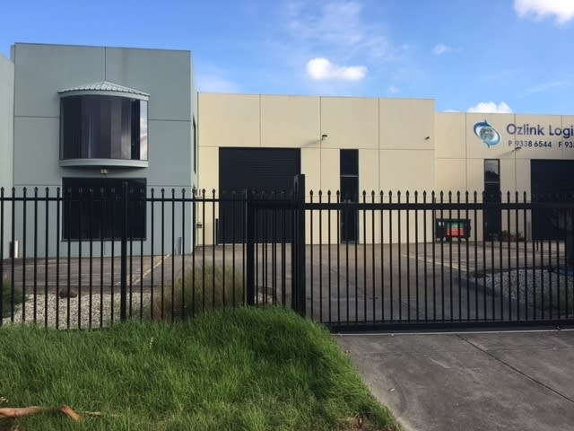 70 Lillee Crescent Tullamarine VIC 3043 - Image 2