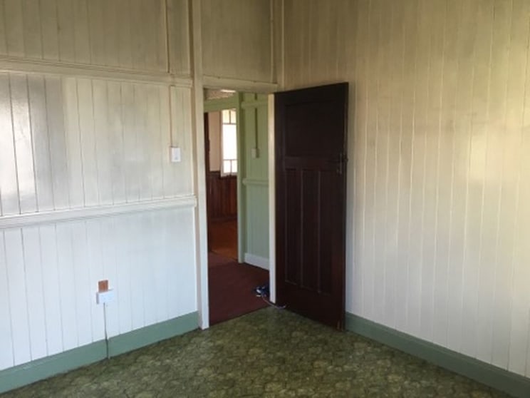 Click to view all images 10 Aubigny Street East Toowoomba QLD 4350 - Image 3