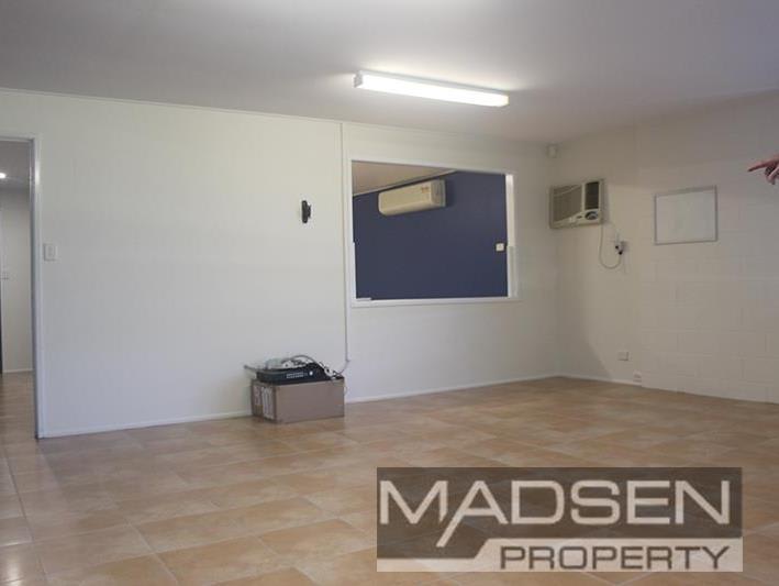 4/44 Boron Street Sumner QLD 4074 - Image 3