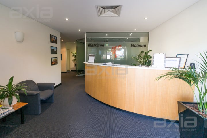 Click to view all images 20 Sorbonne Crescent Canning Vale WA 6155 - Image 2