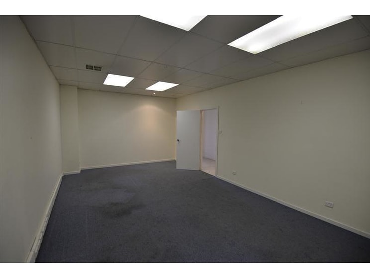 Click to view all images 1A Portsmouth Court Gillman SA 5013 - Image 3