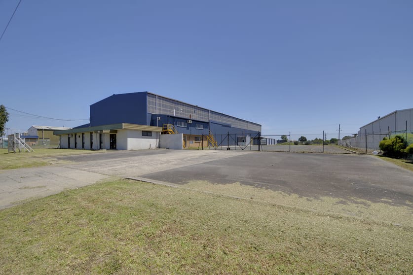 Click to view all images 9-11 Eastern Road Traralgon East VIC 3844 - Image 2