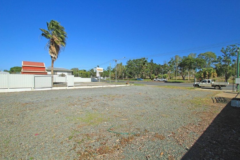Click to view all images 181-183 Gladstone Road Allenstown QLD 4700 - Image 2