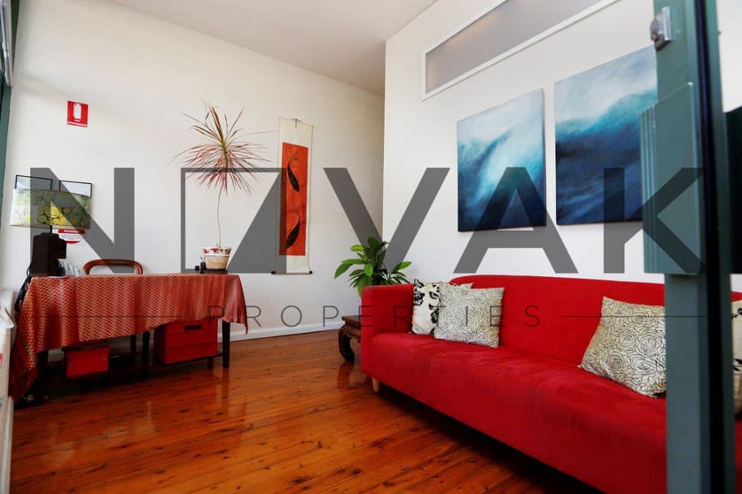 Click to view all images 2/35 Adams Street Curl Curl NSW 2096 - Image 2