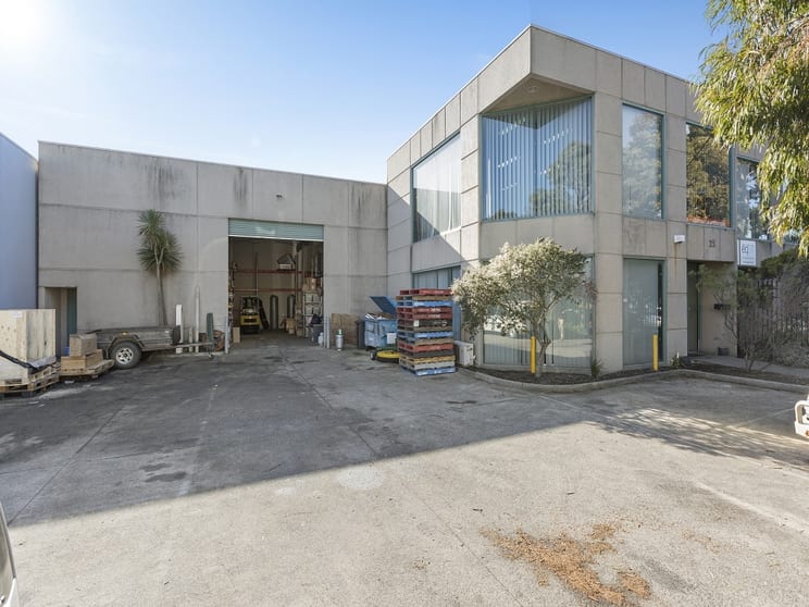 25 Cumberland Drive Seaford VIC 3198 - Image 1