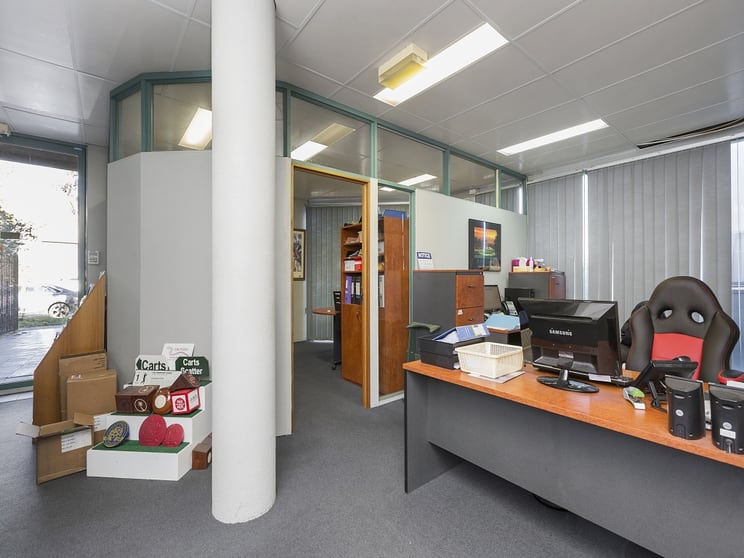 25 Cumberland Drive Seaford VIC 3198 - Image 2