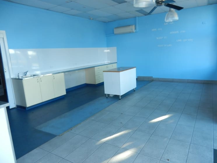 Shop E, 17-19 Simpson Street Mount Isa QLD 4825 - Image 2