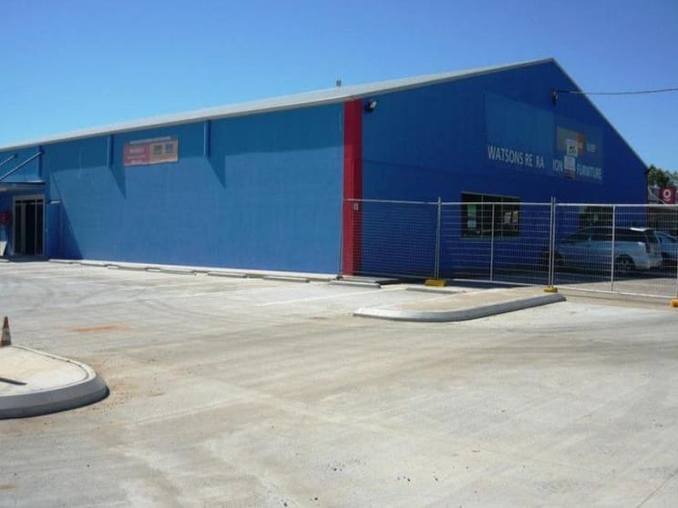 Click to view all images Leases G & H/1 to 7 Warrego Highway Chinchilla QLD 4413 - Image 1