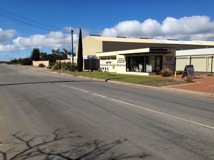 38 Windsor Ave Port Lincoln SA 5606 - Image 2