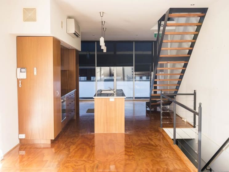 Click to view all images 3/7 Northcote Street Richmond VIC 3121 - Image 2
