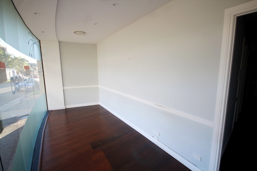 Click to view all images 1/14-16 Tedder Avenue Main Beach QLD 4217 - Image 2