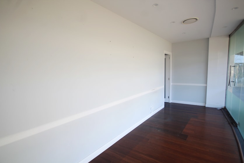 Click to view all images 1/14-16 Tedder Avenue Main Beach QLD 4217 - Image 3
