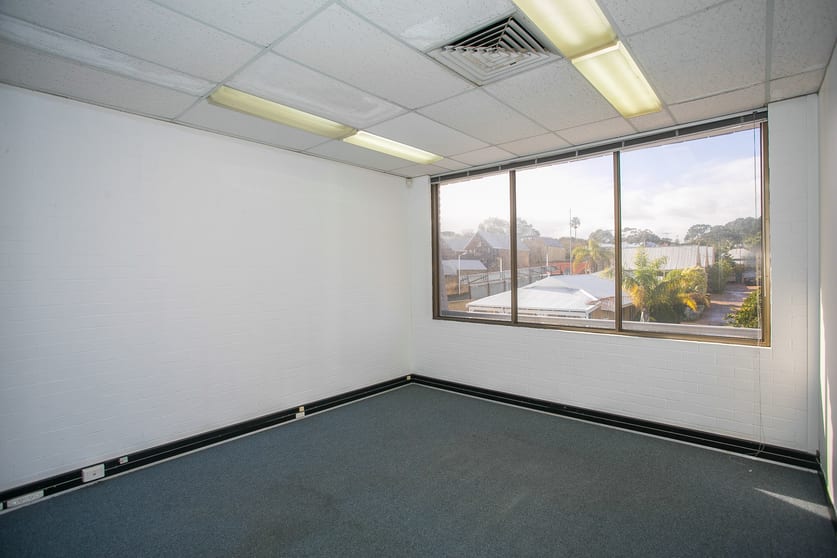 Click to view all images 5/75 Queen Victoria Street Fremantle WA 6160 - Image 3