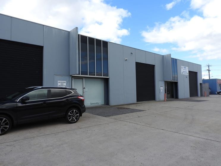 Click to view all images 3/51 Grange Road Cheltenham VIC 3192 - Image 3
