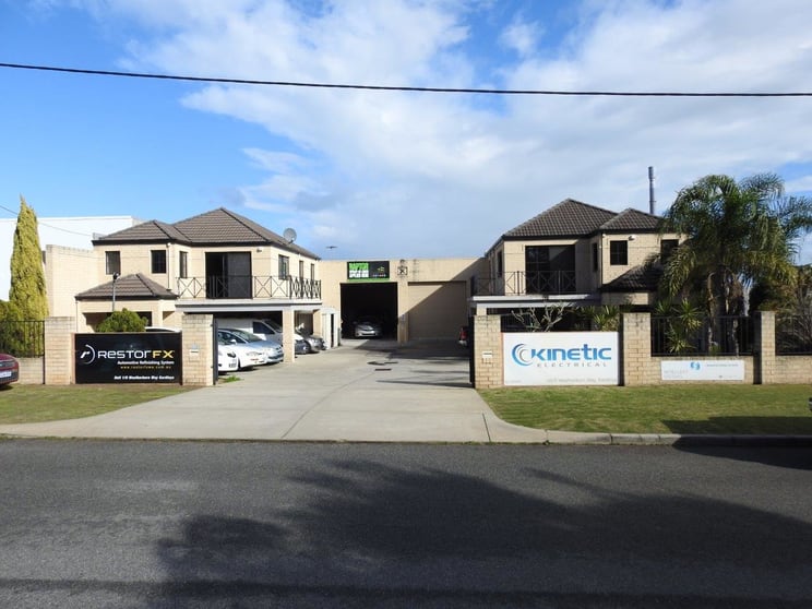 2/9 Weatherburn Way Kardinya WA 6163 - Image 3