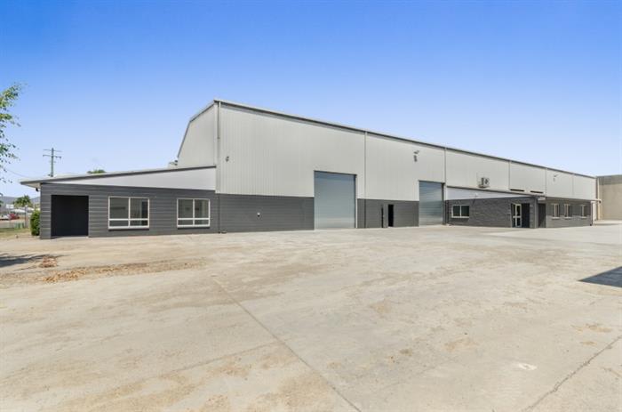 21 Carroll Street Mount Louisa QLD 4814 - Image 1