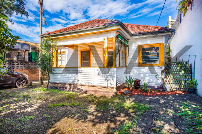 Click to view all images 7 Gondola Road North Narrabeen NSW 2101 - Image 1