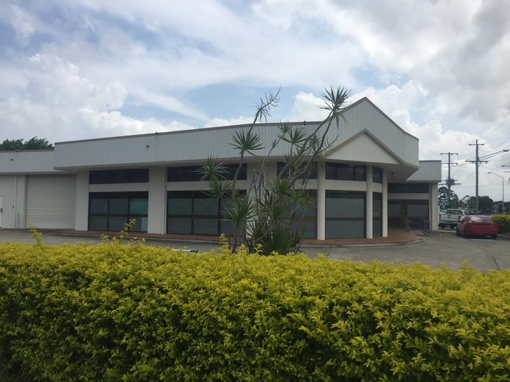 Click to view all images 16 Dixon Street Strathpine QLD 4500 - Image 3