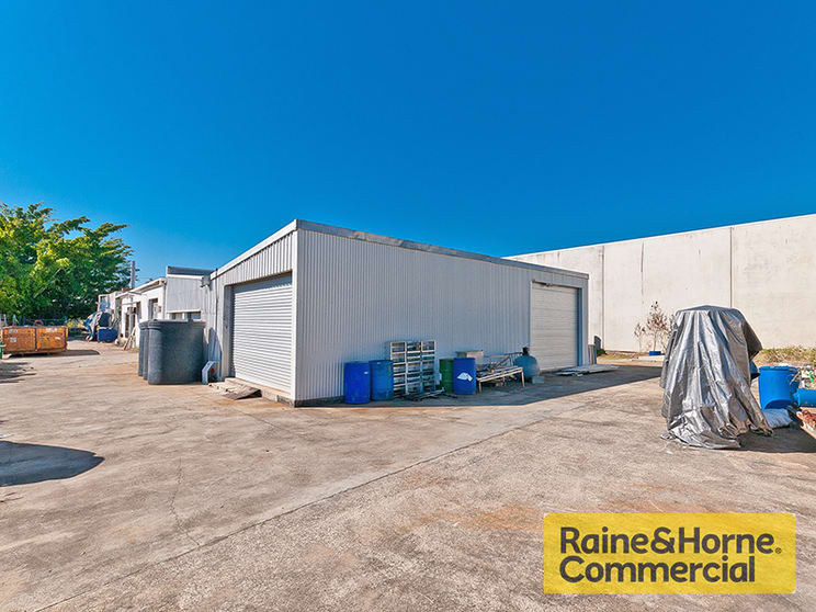Click to view all images Lawnton QLD 4501 - Image 3
