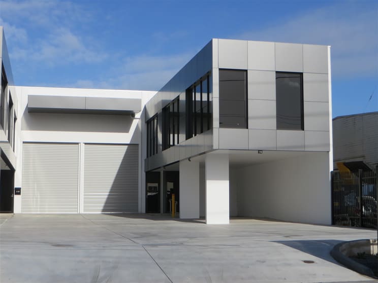 Click to view all images 2/17 Bignell Road Moorabbin VIC 3189 - Image 1