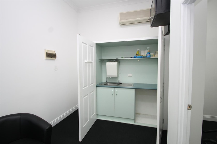 2/625 Ruthven Street Toowoomba QLD 4350 - Image 3
