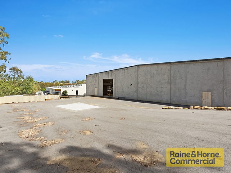 Click to view all images 1/30 Belar Street Yamanto QLD 4305 - Image 3