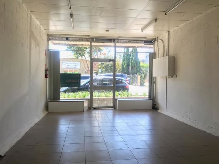 Click to view all images 102 Charman Road Mentone VIC 3194 - Image 2