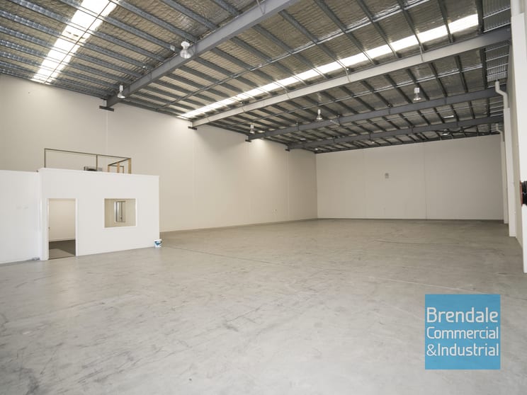 Unit 2/12 Hinkler Ct Brendale QLD 4500 - Image 2