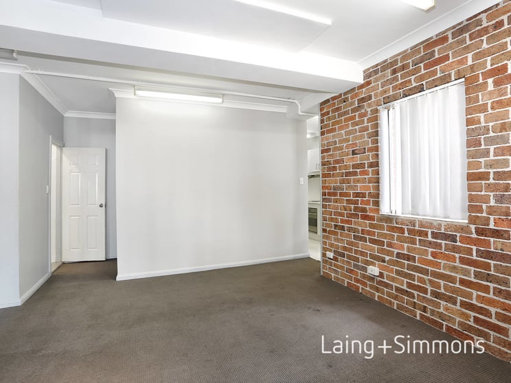 Click to view all images 8 Albion Street Harris Park NSW 2150 - Image 3