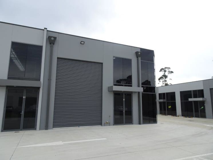 Click to view all images 18 Tesmar Circ Chirnside Park VIC 3116 - Image 1