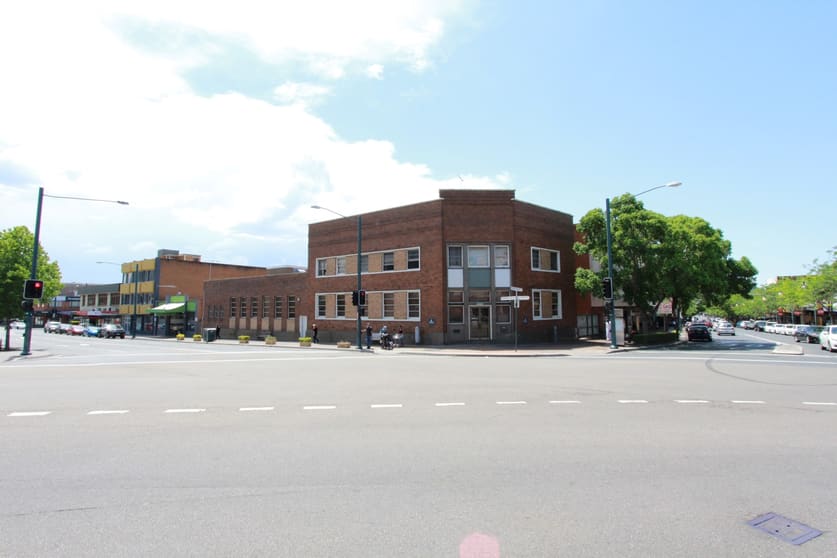 Click to view all images Liverpool NSW 2170 - Image 2