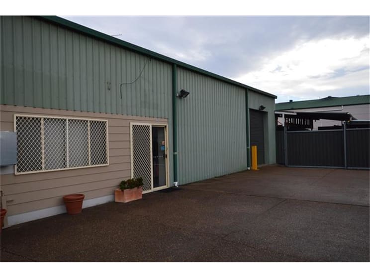 Click to view all images (Unit 1)/15 High Street Toronto NSW 2283 - Image 3