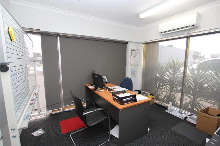 Click to view all images 4/2 Gibberd Road Balcatta WA 6021 - Image 3