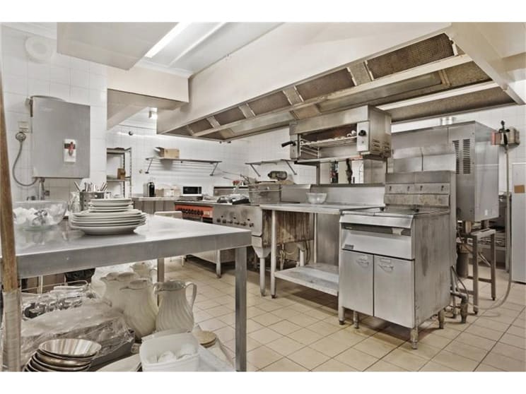 Click to view all images Restaurant/21 Parnell Place Newcastle NSW 2300 - Image 1