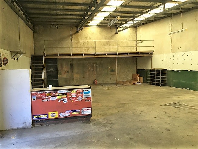 Click to view all images 5/173 Bank Street East Victoria Park WA 6101 - Image 3