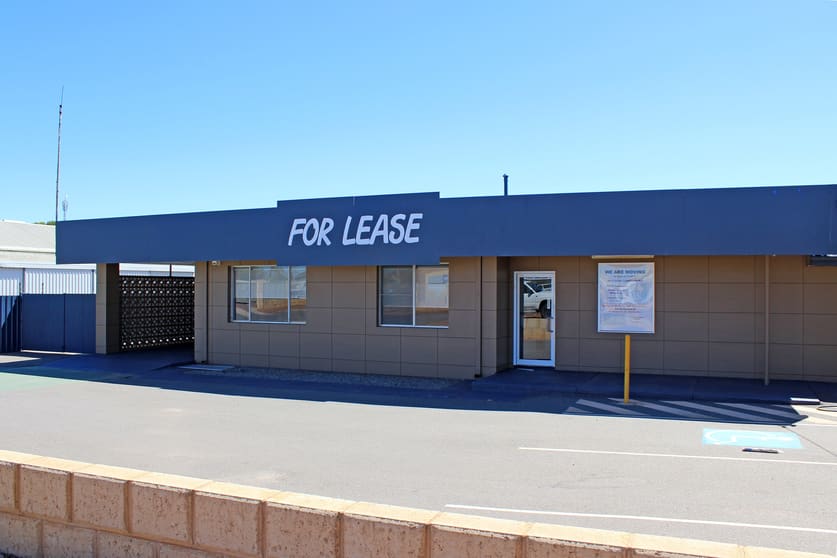 62 Flores Road Webberton WA 6530 - Image 3