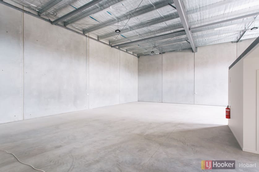 13/11 Runway Place Cambridge TAS 7170 - Image 3