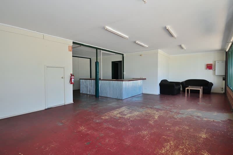 Click to view all images 31 Peg Leg Road Eaglehawk VIC 3556 - Image 2