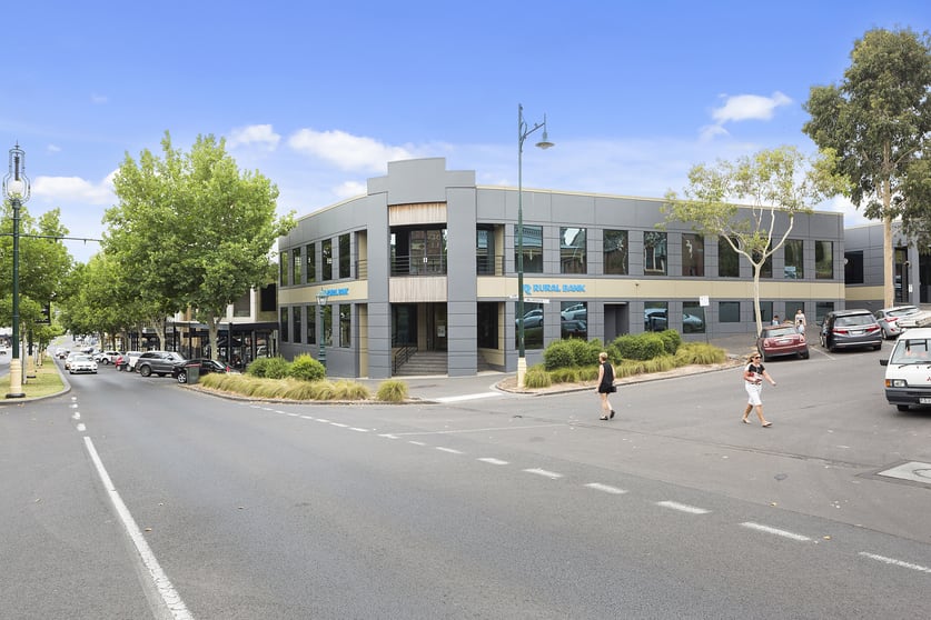 Click to view all images 57 View Street Bendigo VIC 3550 - Image 2