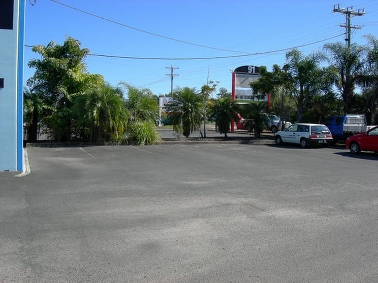 2/93 Old Maryborough Road Pialba QLD 4655 - Image 2