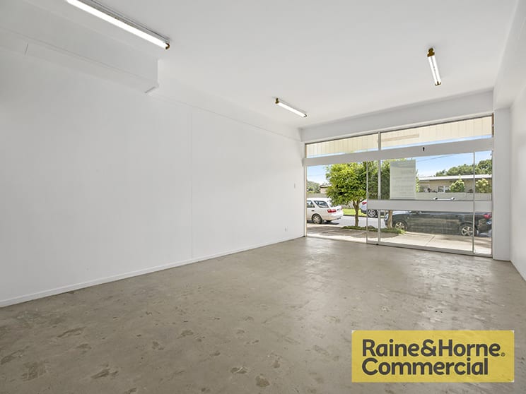Click to view all images Chermside West QLD 4032 - Image 2