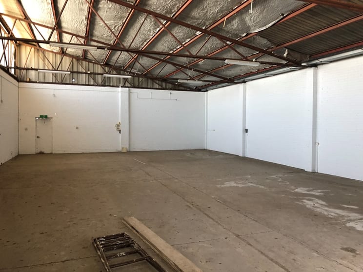Click to view all images 213-215 Collier Road Bayswater WA 6053 - Image 2