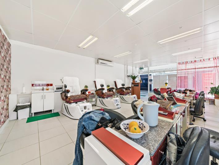 Click to view all images Shop 7/1405-1411 Toorak Road Camberwell VIC 3124 - Image 2