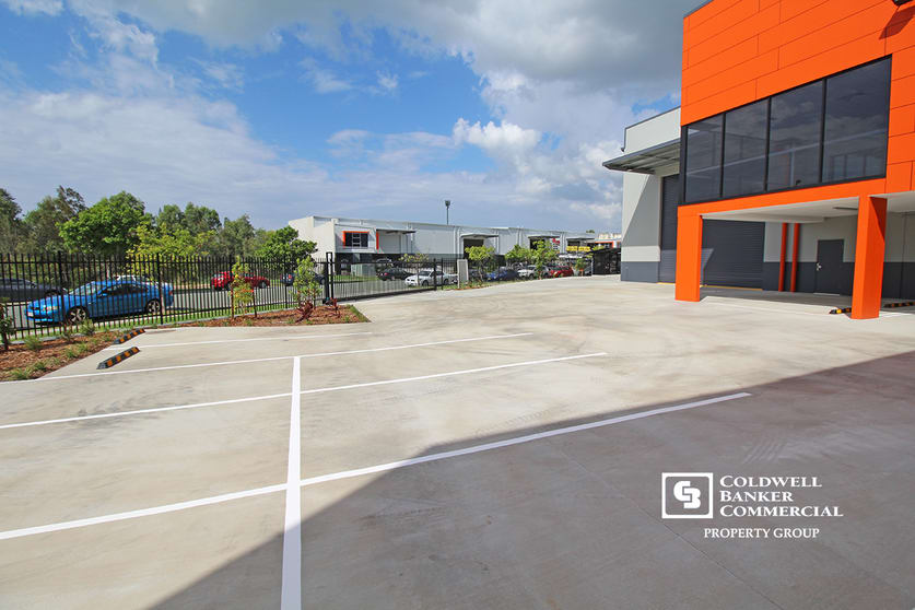 Click to view all images 2/38 Motorway Circuit Ormeau QLD 4208 - Image 3