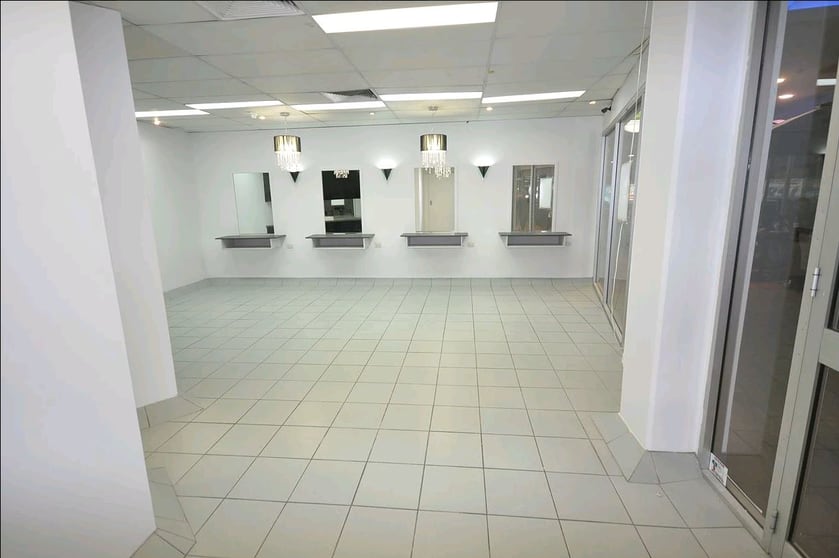 Shop 5/38 Cavill Avenue Surfers Paradise QLD 4217 - Image 3