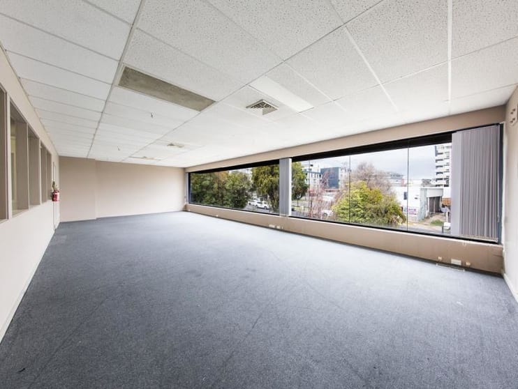 Click to view all images 262-266 Raglan Street Preston VIC 3072 - Image 3